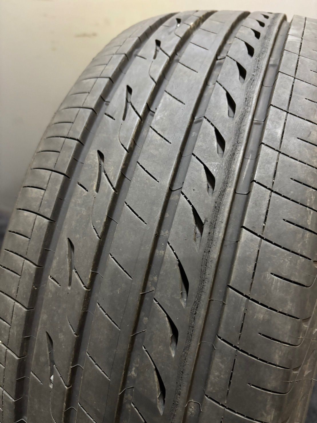 225 45 R 18 REGNO GR XⅢ 23年製 夏タイヤ サマータイヤ 1本 ブリヂストン レグノ クラウン レヴォーグ スカイライン 2 L 83