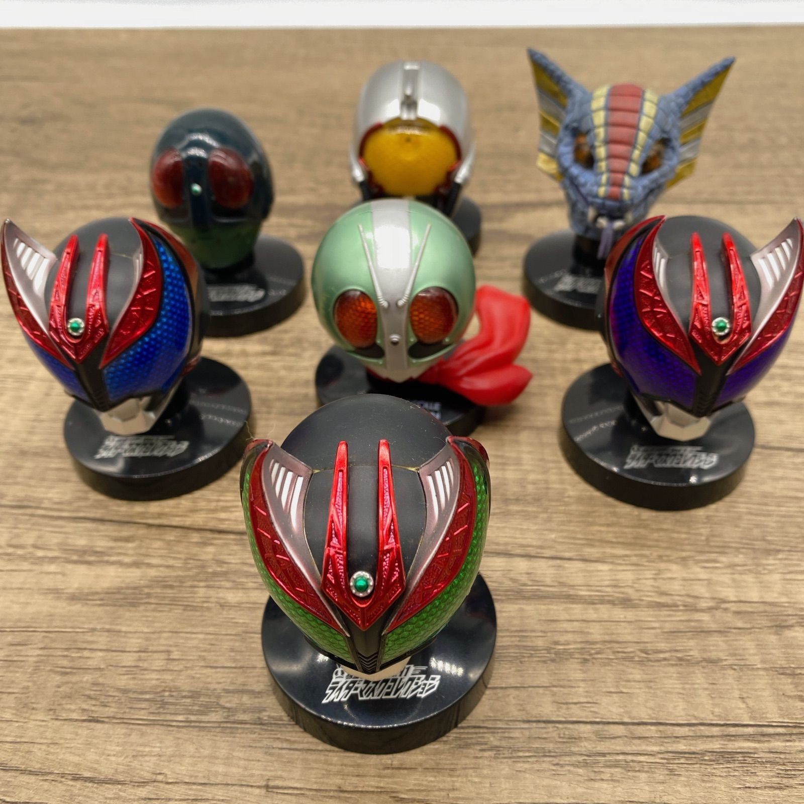 D-0064【一般中古品】◇ 仮面ライダー ライダーマスクコレクション 7体