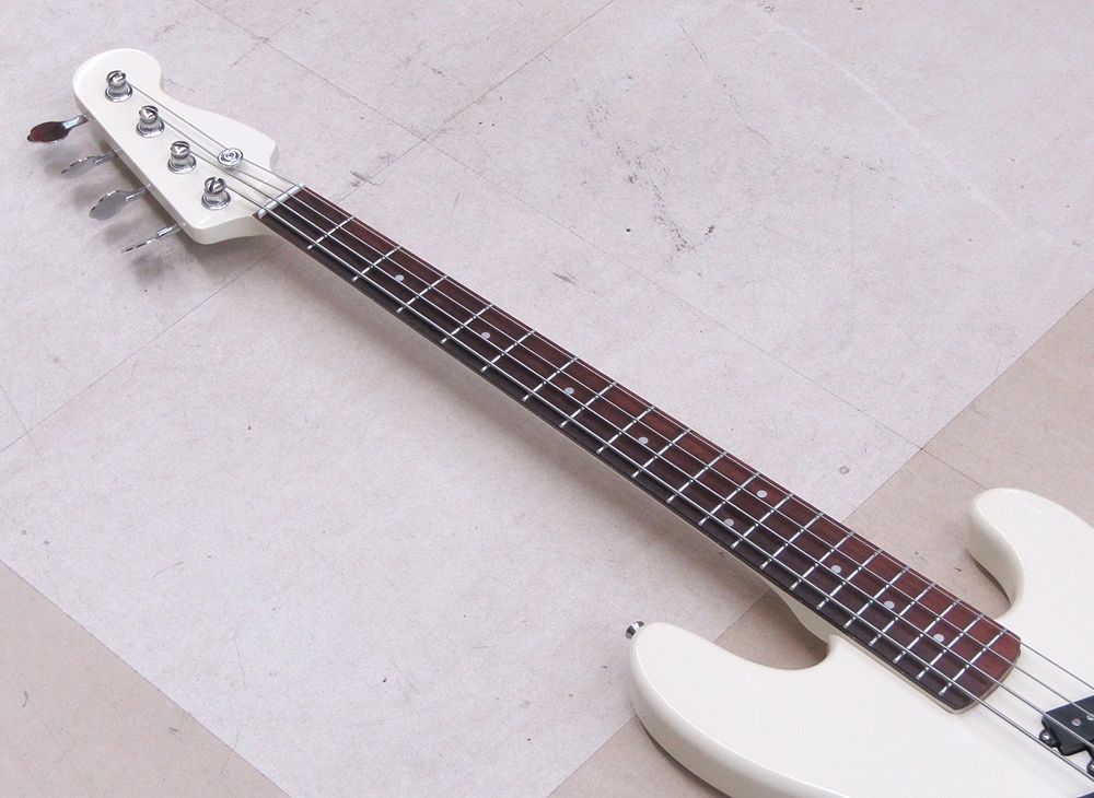 メーカー等詳細不明 Loudnes 山下昌良モデル風エレキベース 4弦