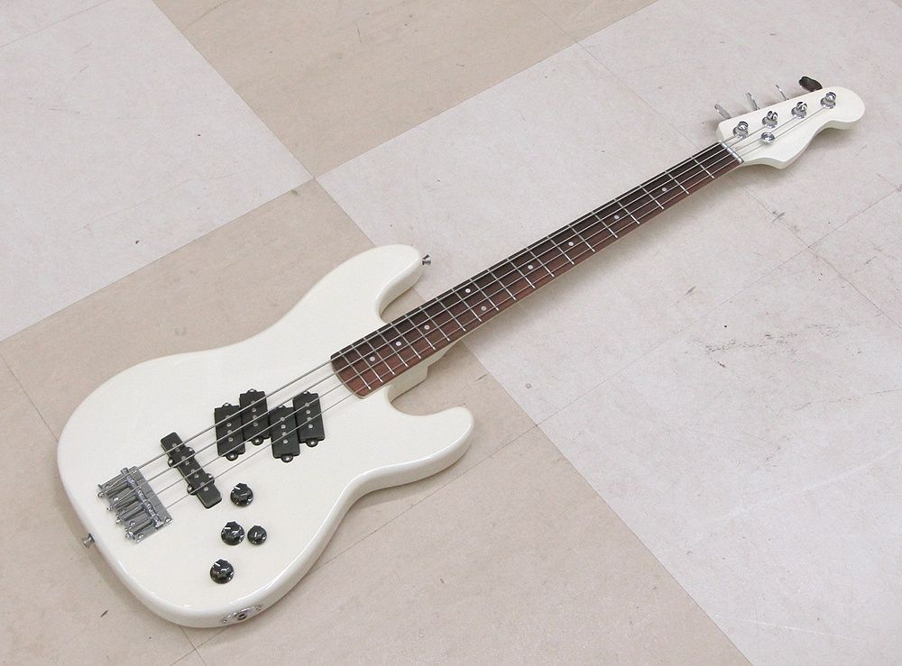 メーカー等詳細不明 Loudnes 山下昌良モデル風エレキベース 4弦 レギュラースケール
