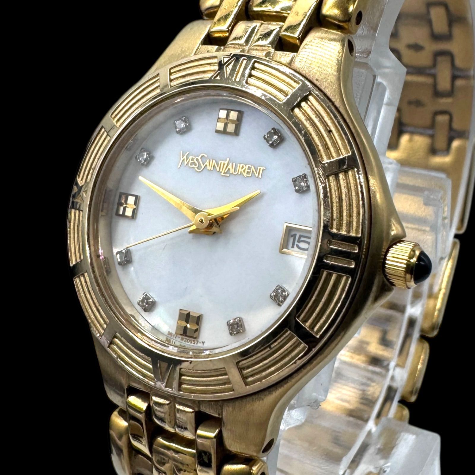 新品電池稼働 良品 YVES SAINT LAURENT イヴサンローラン 8Pダイヤ