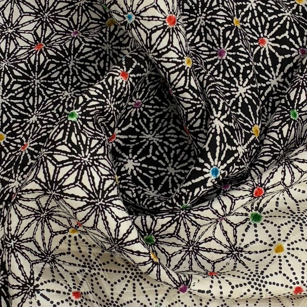 小紋 モノトーン 裄66.5 麻の葉模様 可愛い絞り染め 正絹 着物 MK-2224