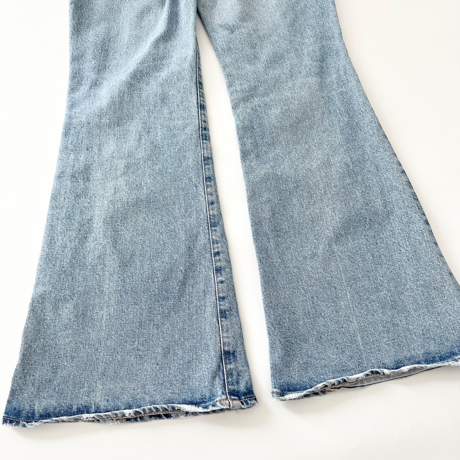 MOUSSY マウジー MVS FLARE デニム パンツ 日本製 ブルー サイズ27 MOUSSY マウジー MVS FLARE デニム パンツ 日本製 ブルー サイズ27