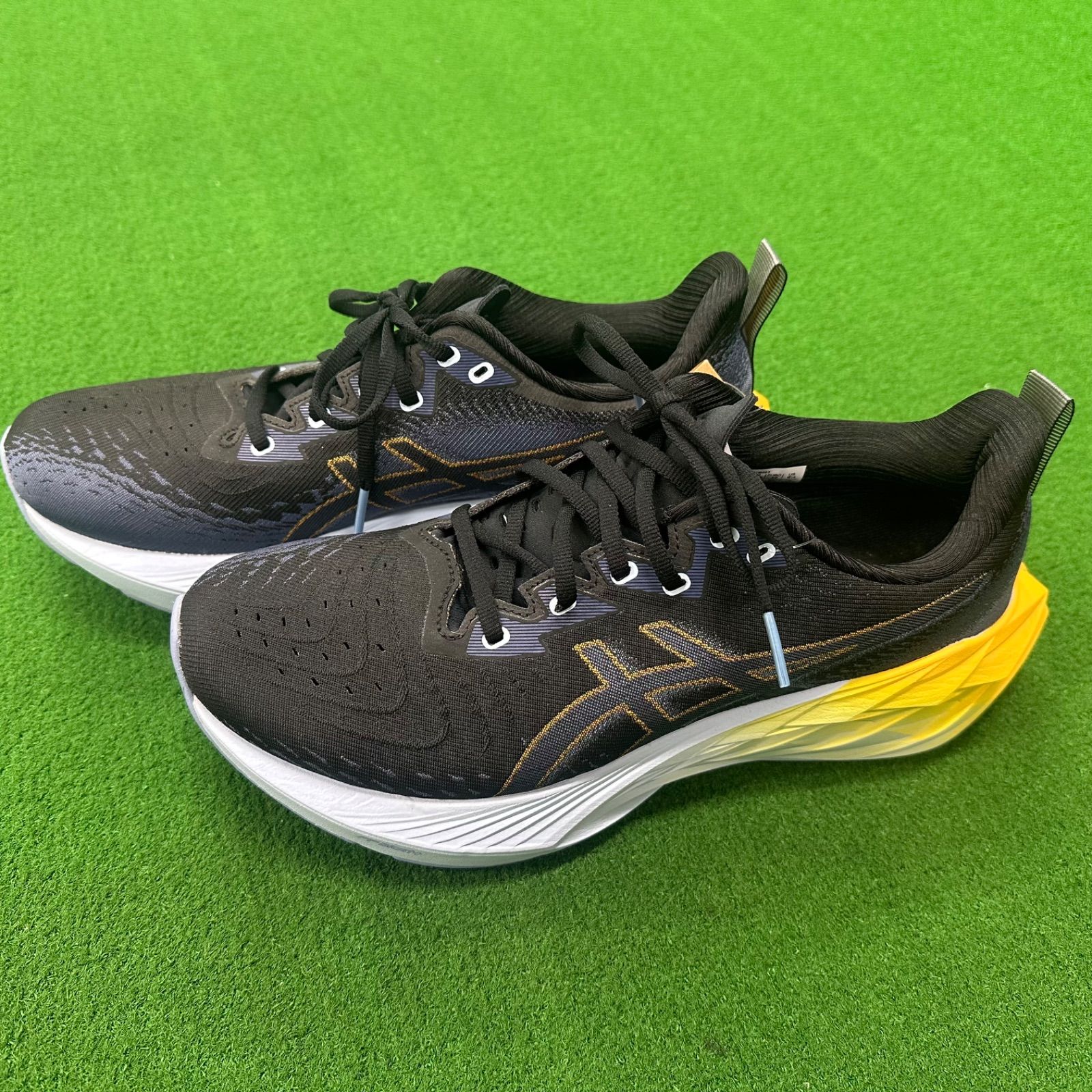 20 off アシックス 4 001 ランニングシューズ ノバブラスト 陸上