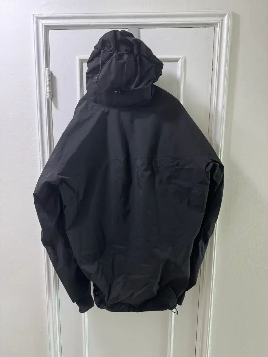 2 XL ARC TERYX アークテリクス ベータ AR GORE TEX ゴアテックス ジャケット ブラック 白 黒