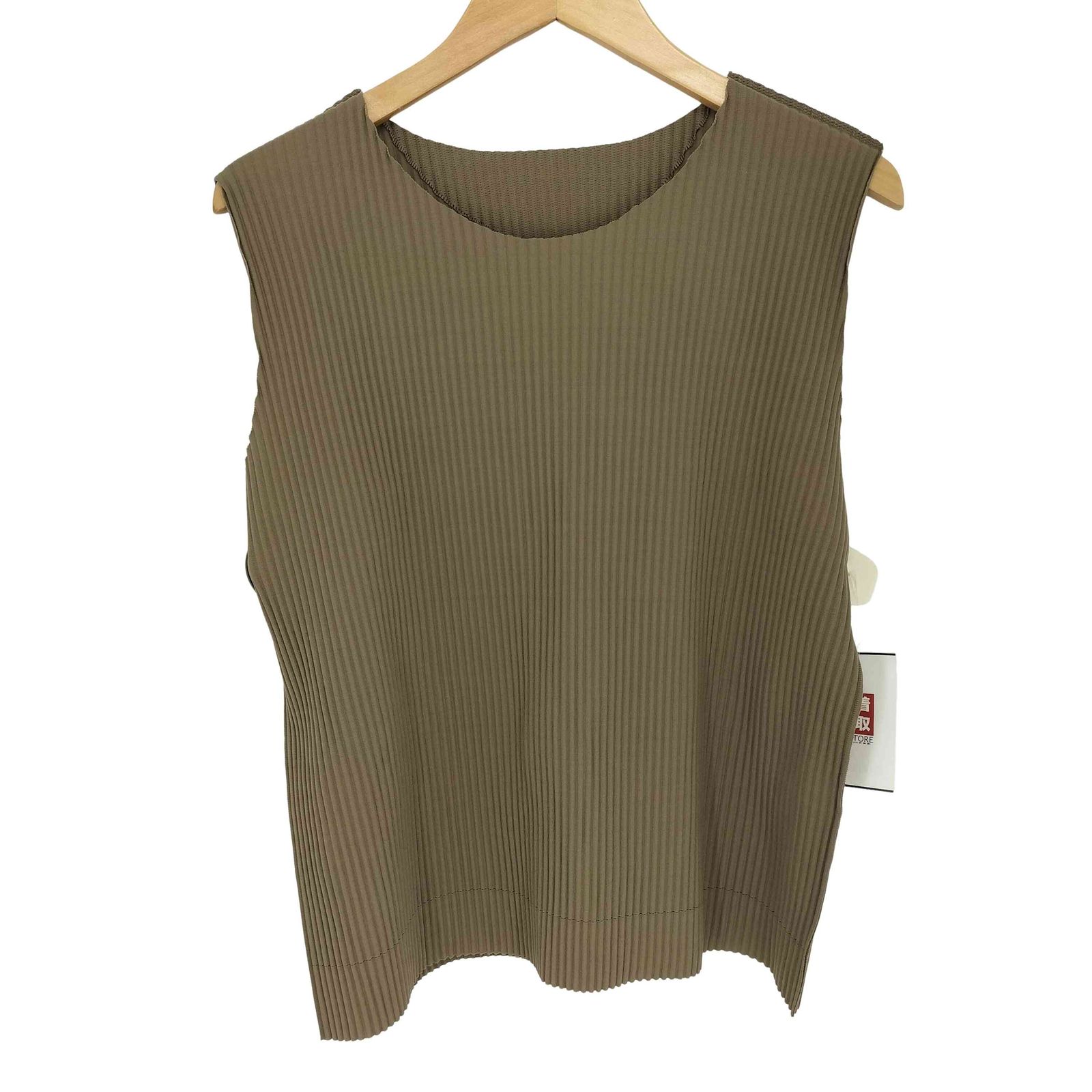イッセイミヤケ ISSEY MIYAKE プリーツノースリーブカットソー