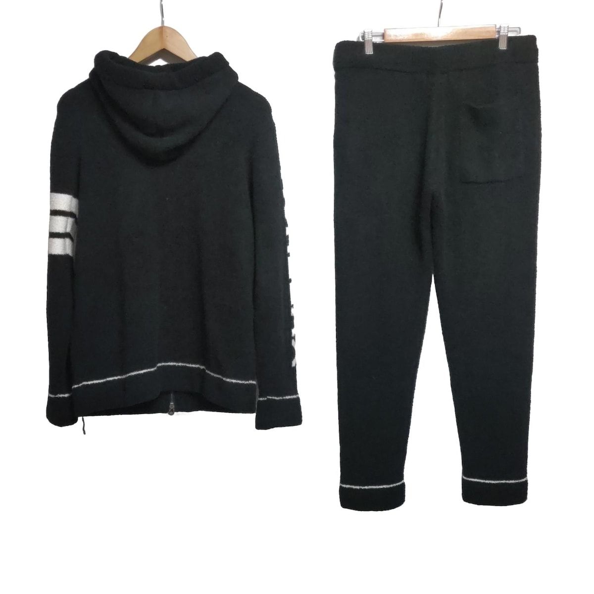 1 piu uguale 3 ウノ ピュ ウグァーレ トレ レディースパンツセットアップ レディース 黒 白 RELAX ウエストゴム ジップアップ