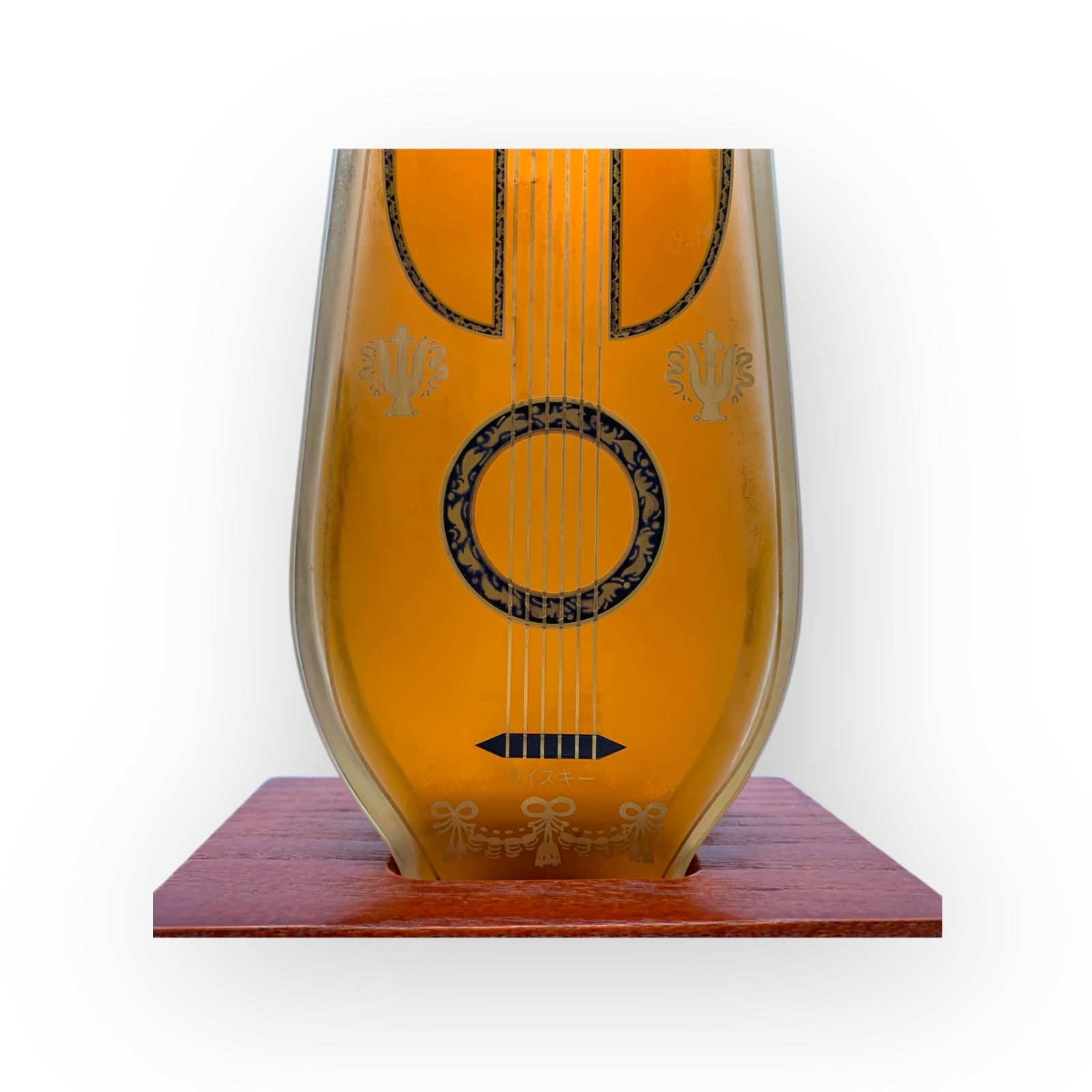 BANSO】響 リラギター型 ウイスキー 600mL 43% - メルカリ