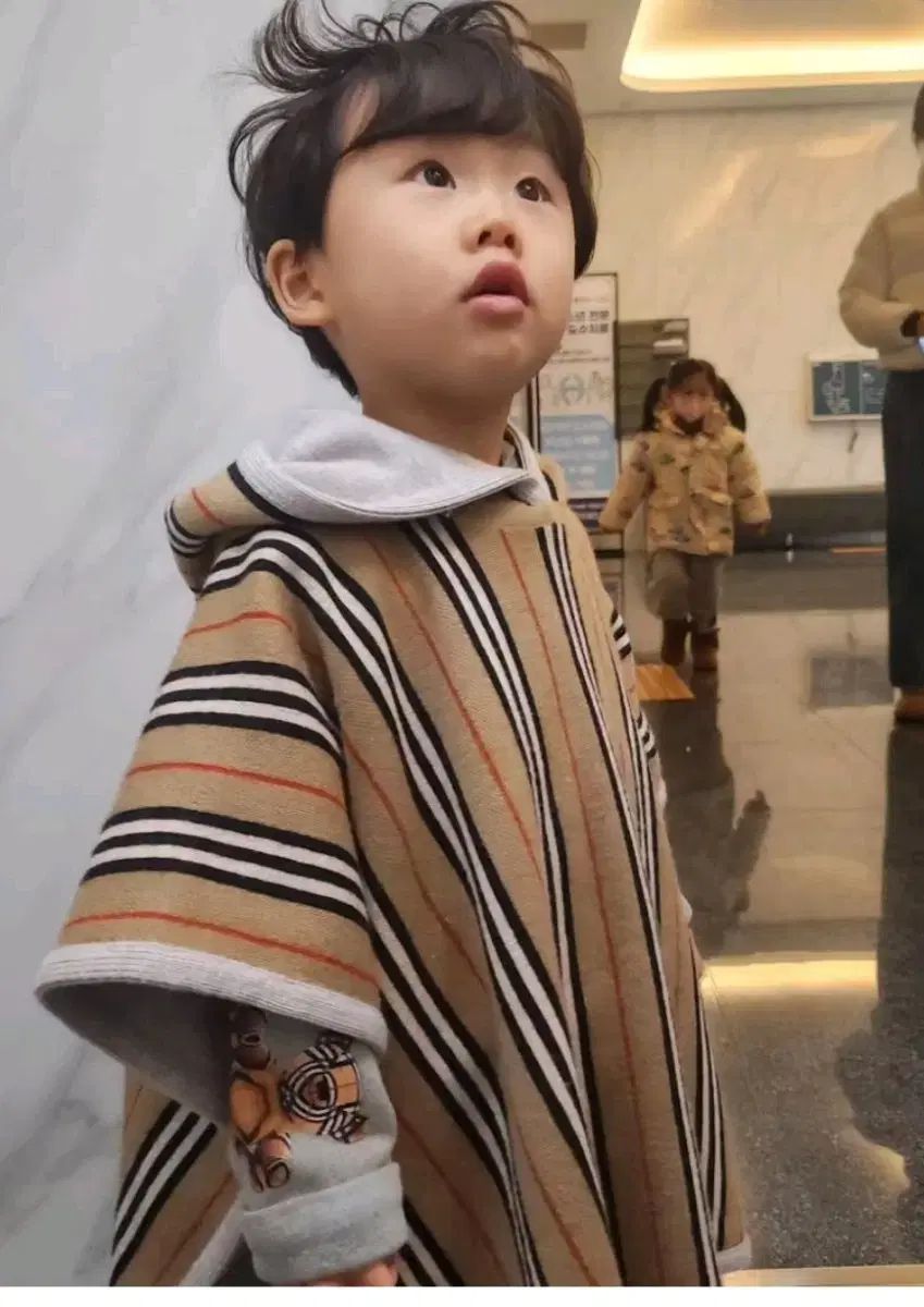 バーバリーキッズ アイコン フードポンチョ M