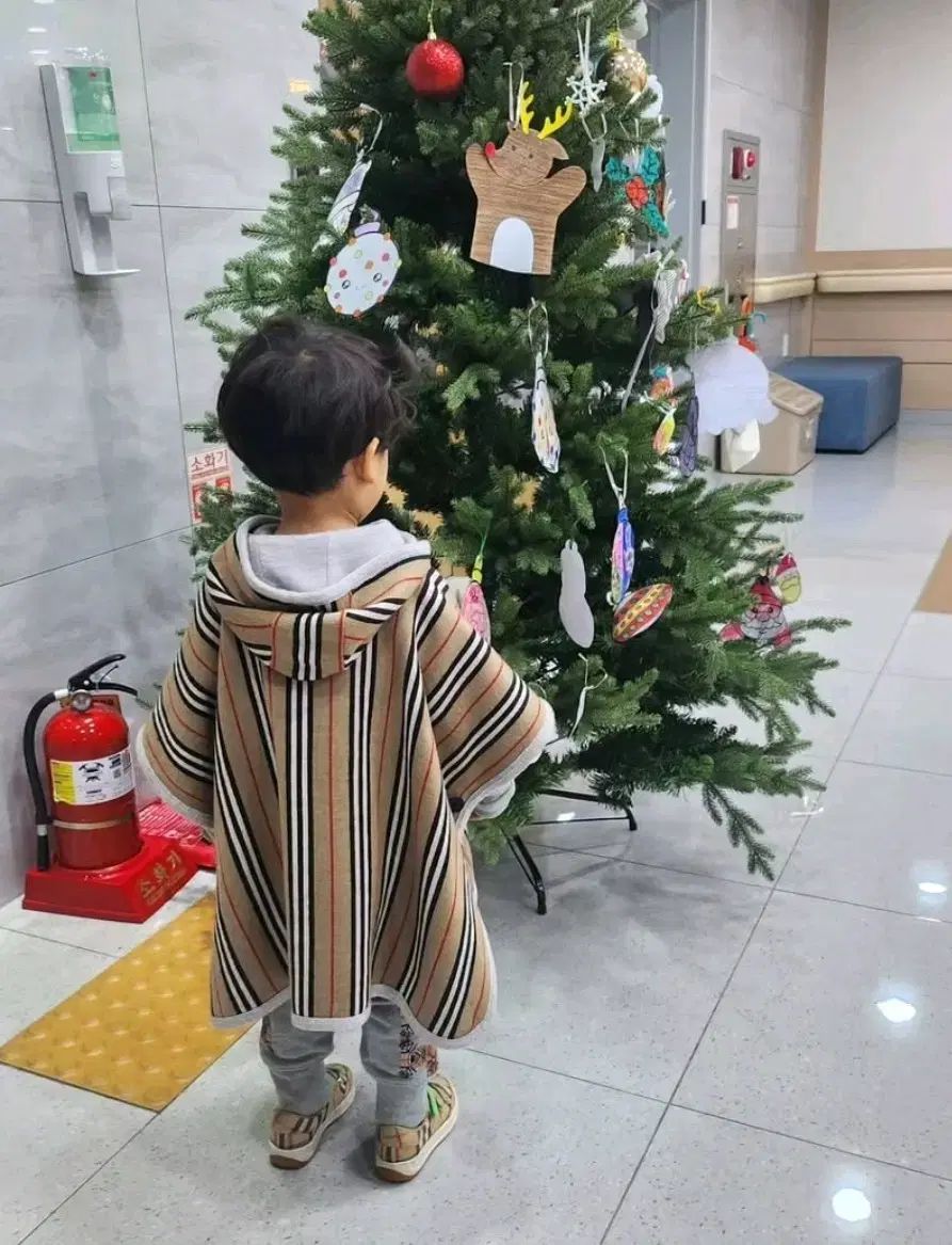 バーバリーキッズ アイコン フードポンチョ M