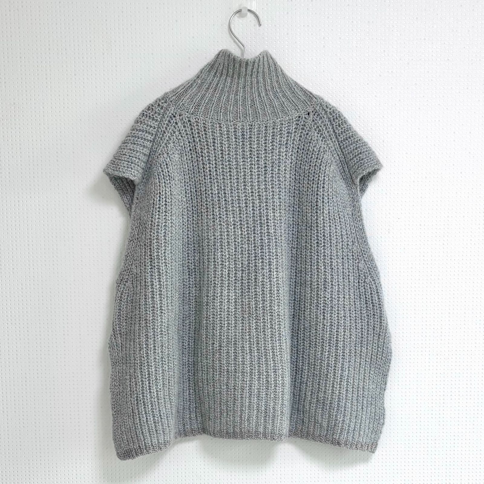 mala マーラカランコエ モヘア混 ベスト ニットベスト 暖 防寒 ふわふわ ハイネック P 350