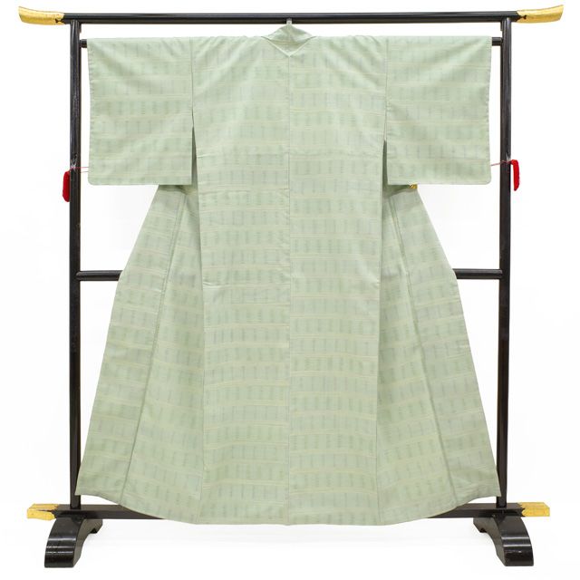 紬 着物 袷 長野県 信州 松本紬 正絹 真綿紬 手織り 草木染 薄緑地 ライトグリーン系 変わり 段文 上 カジュアル 千切屋 扱い 春 秋 冬 仕立て上がり 身丈159 裄丈66 Ｍサイズ みやがわ sb 16771