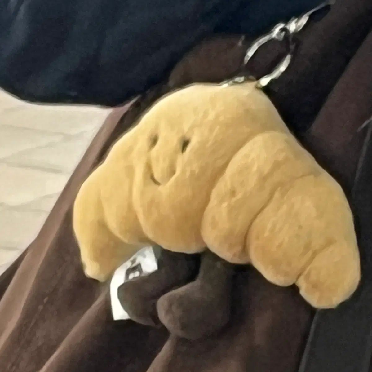 JELLYCAT(ジェリーキャット) クロワッサン キーホルダー - メルカリ