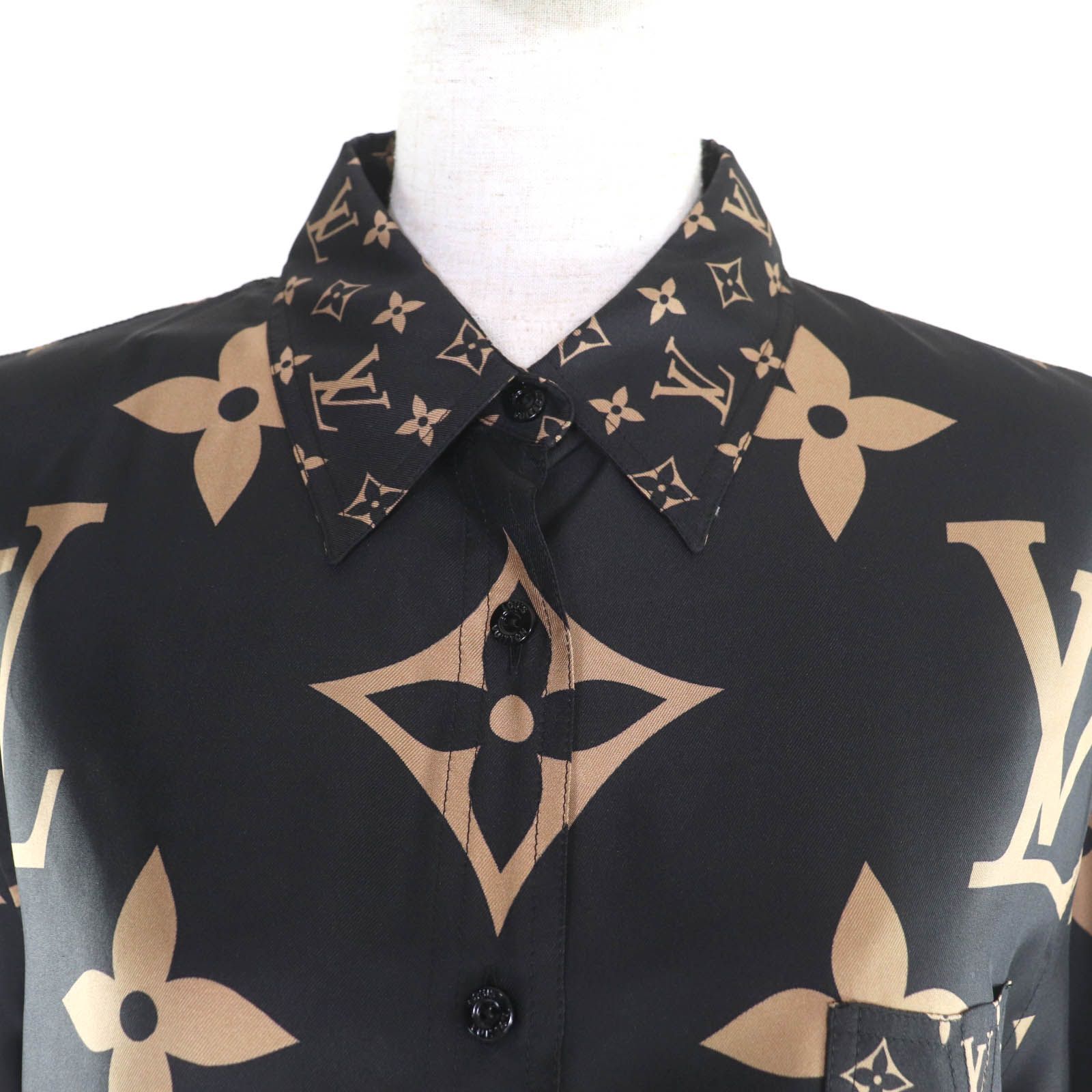 未使用品☆LOUIS VUITTON ルイヴィトン 23SS シルク100% ロゴボタン付