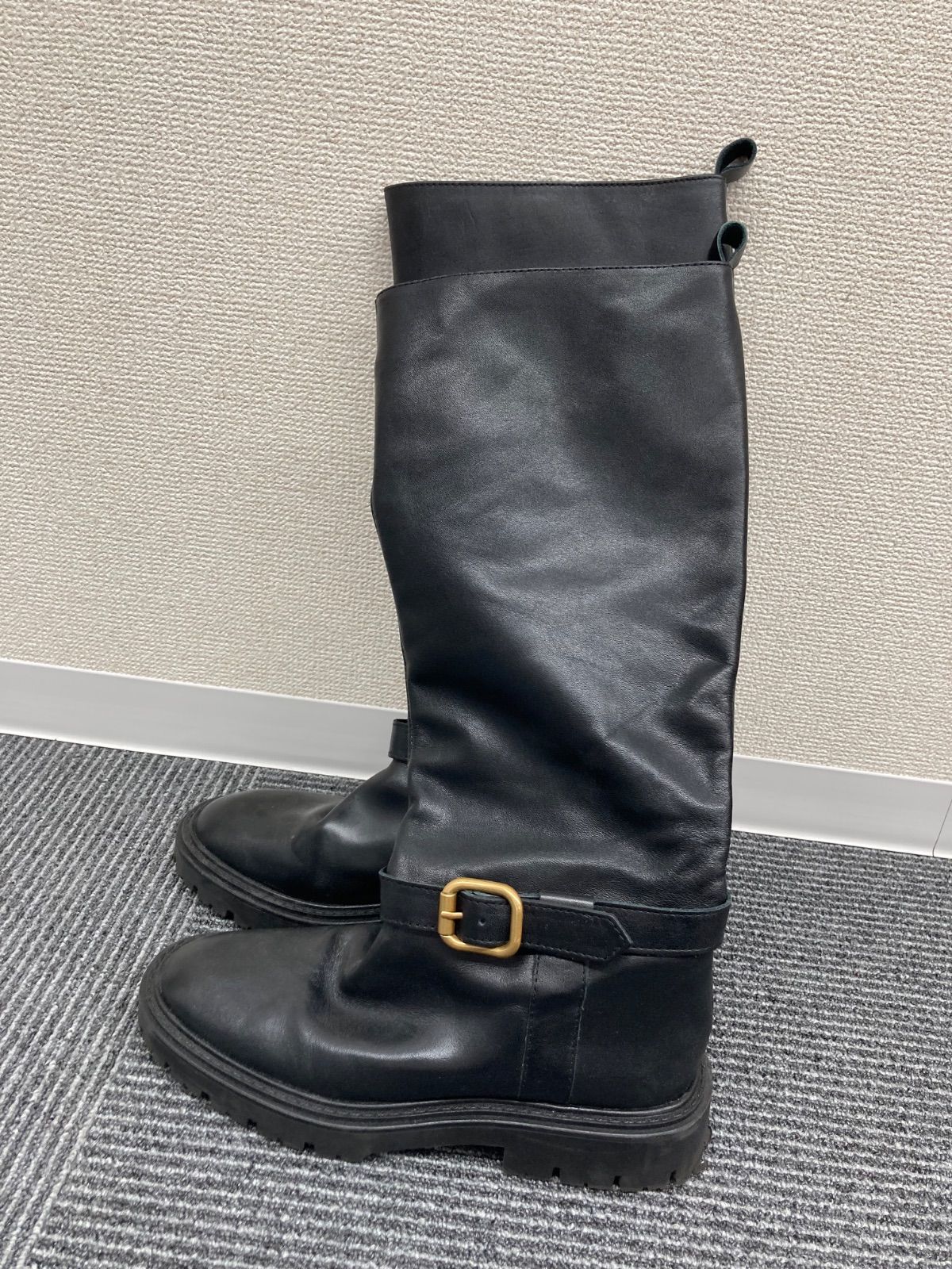 0 ZARA フラットギザギザソールブーツ ロングブーツ 39【ファッション