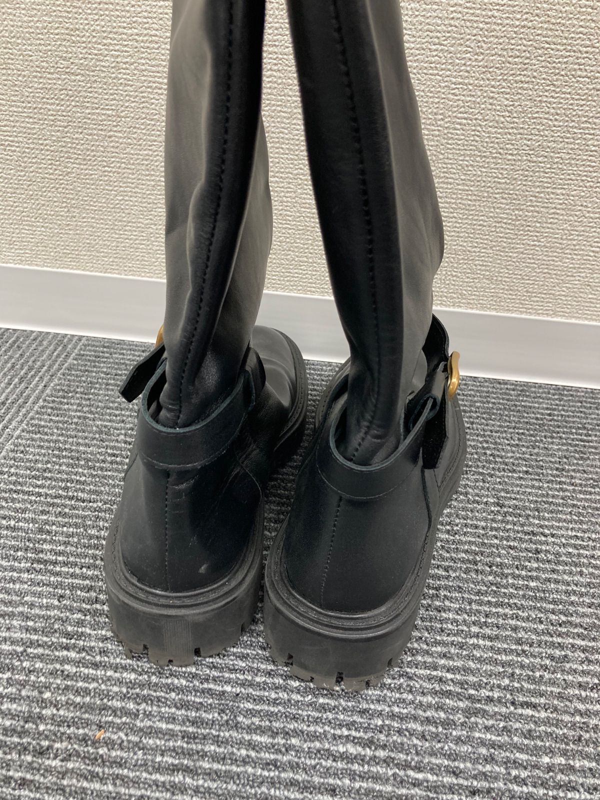 【新品ZARA完売品】フラットソールロングブーツ　40 新品ZARA完売品】フラットソールロングブーツ 40 新品ZARA完売品