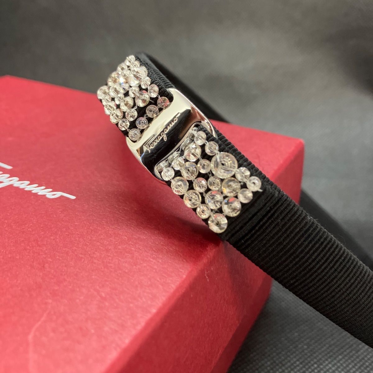 Ferragamo フェラガモ カチューシャ ヴァラリボン 5477 - メルカリ