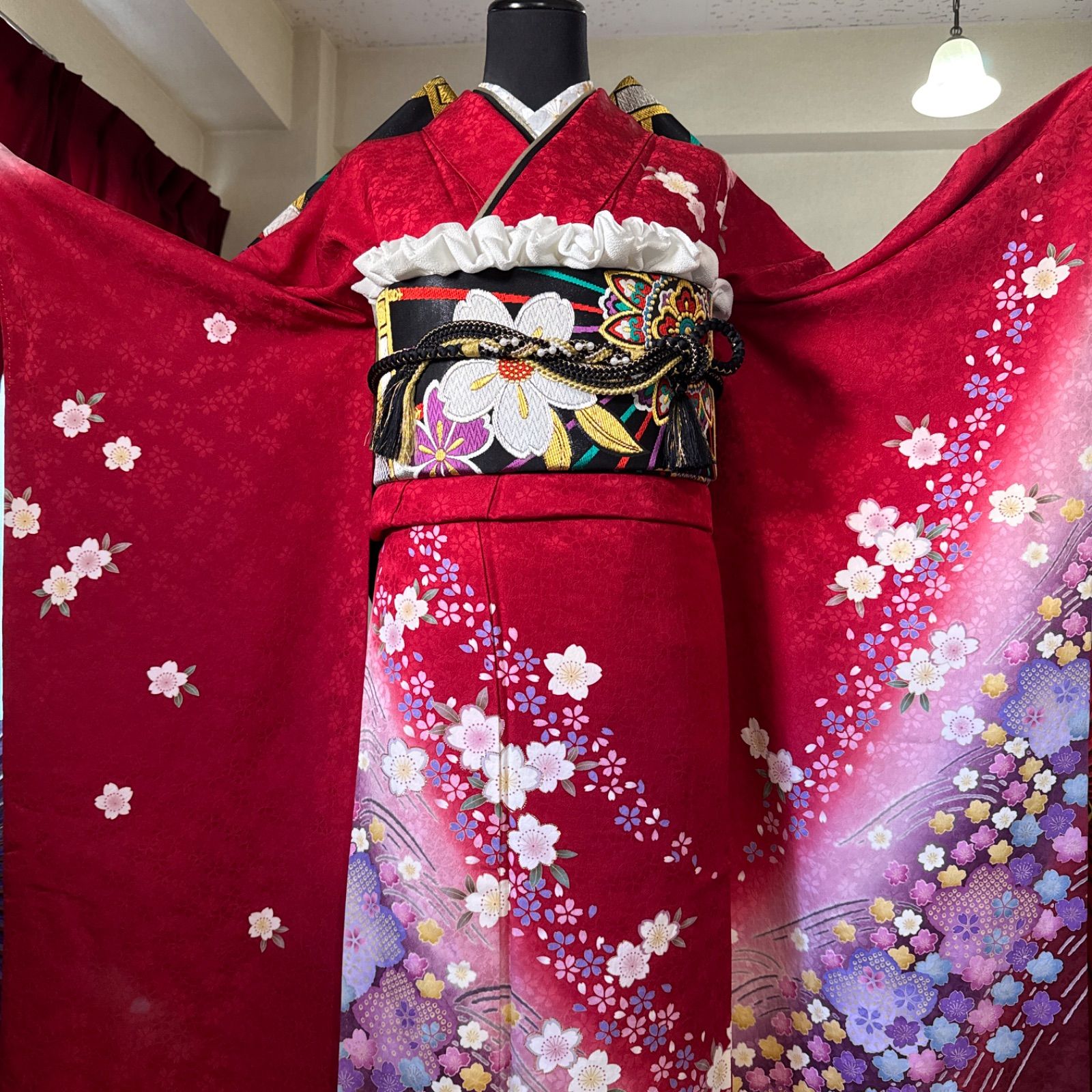 豪華振袖セット(4点)・袋帯・半衿・帯揚げ・正絹・古典柄・金駒刺繍