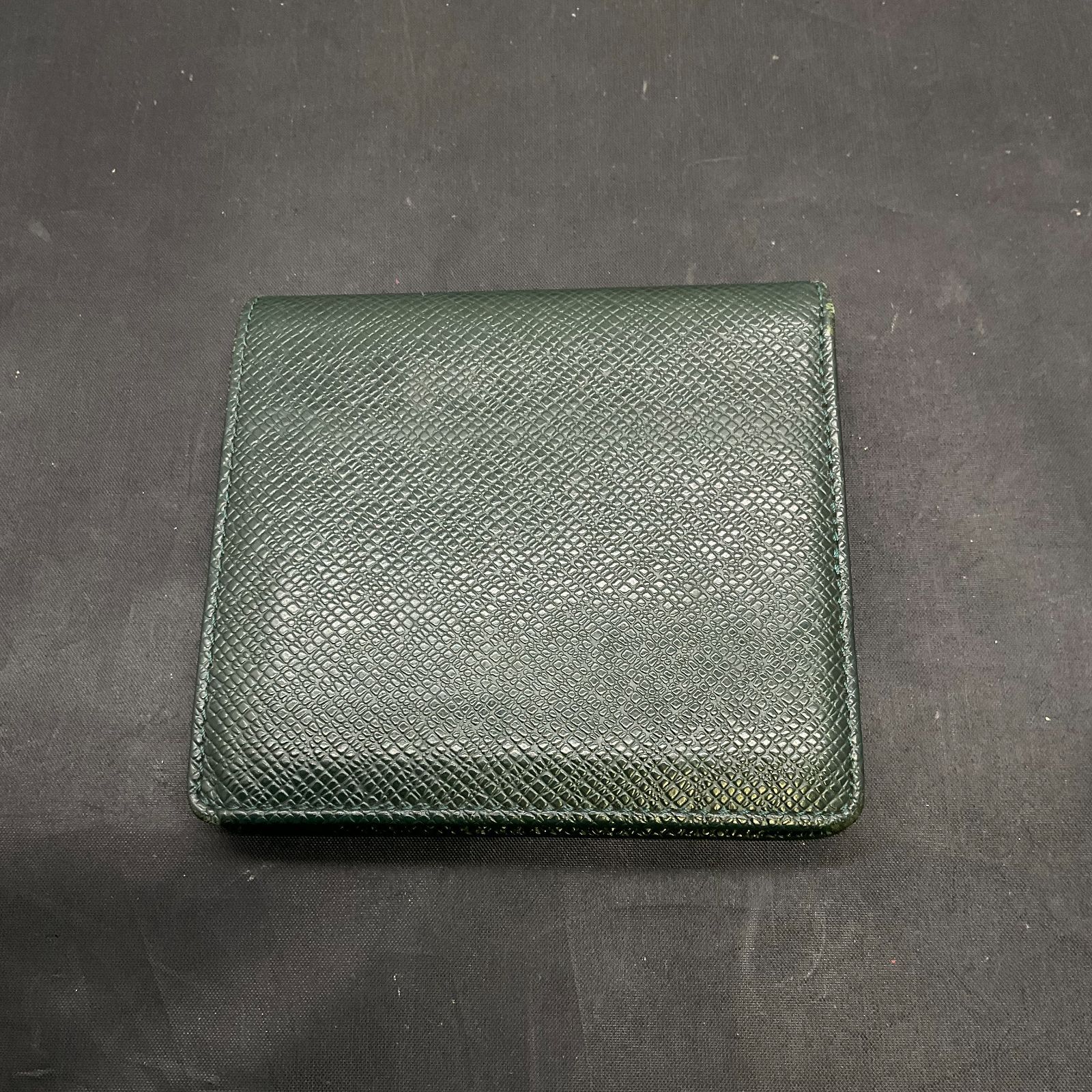 ルイヴィトン タイガ 財布