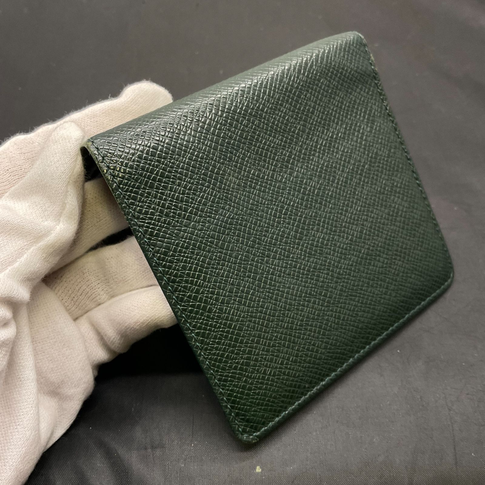  ルイヴィトン タイガ 財布 二つ折り財布 折り財布