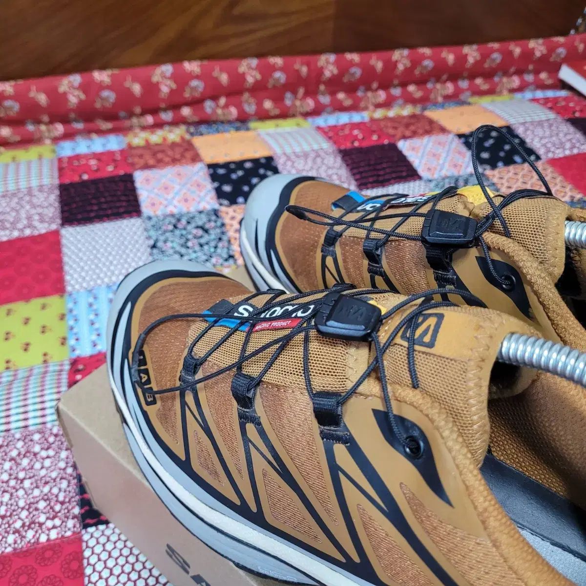 SALOMON サロモン