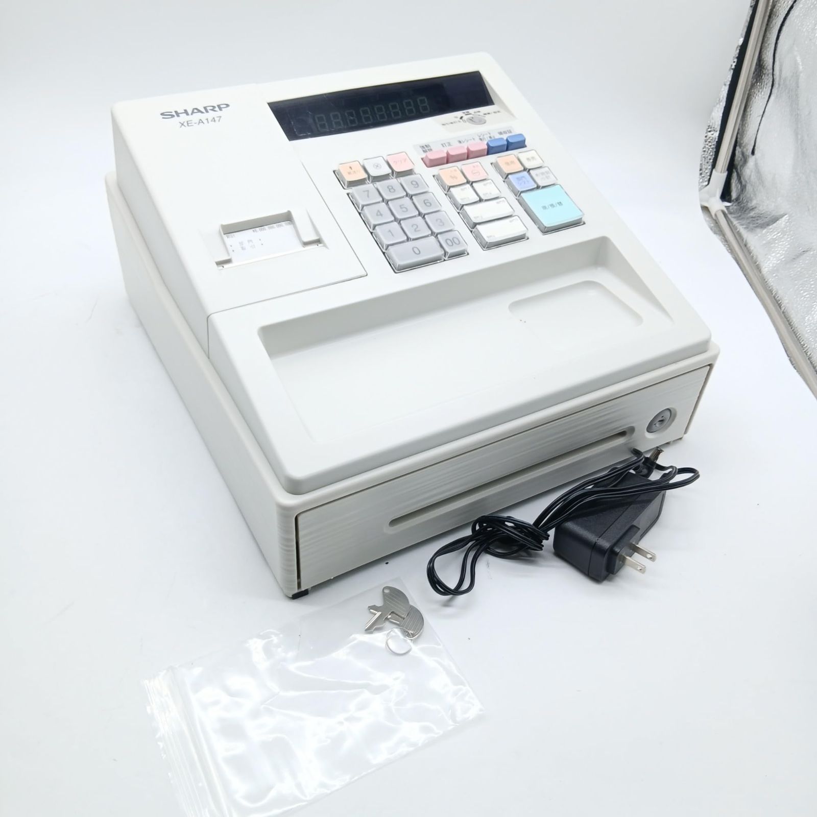 No.4493 シャープ 電子レジスタ 8部門 ホワイト系 XE-A 147-W