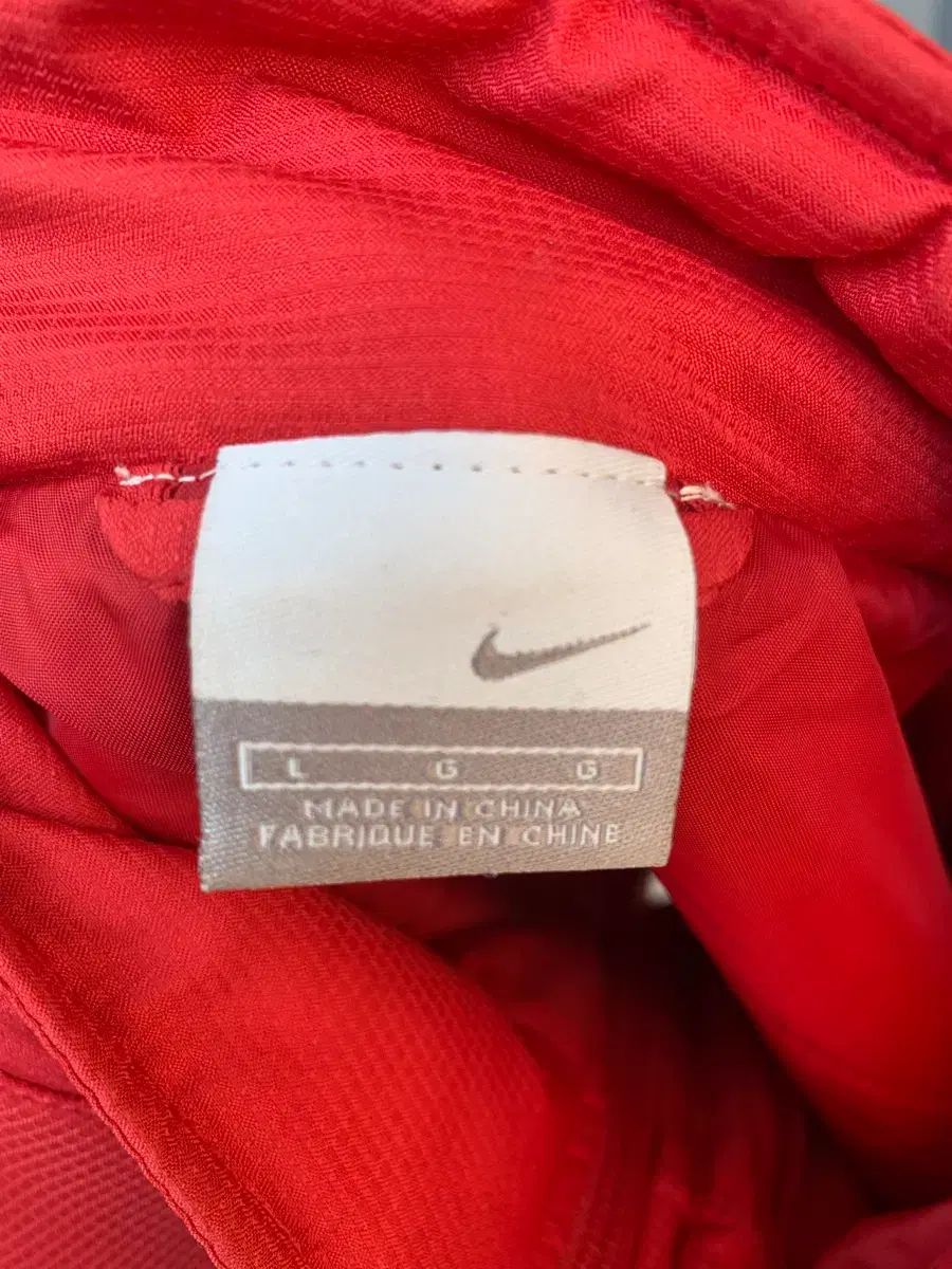 nike ナイキ レッド ダウン アウター ダウンジャケット redの通販