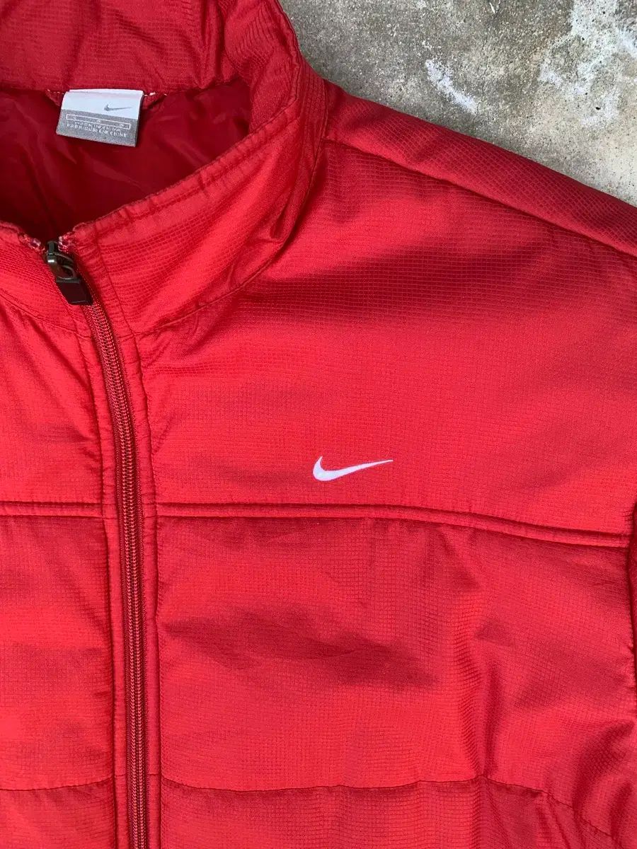 nike ナイキ レッド ダウン アウター ダウンジャケット redの通販