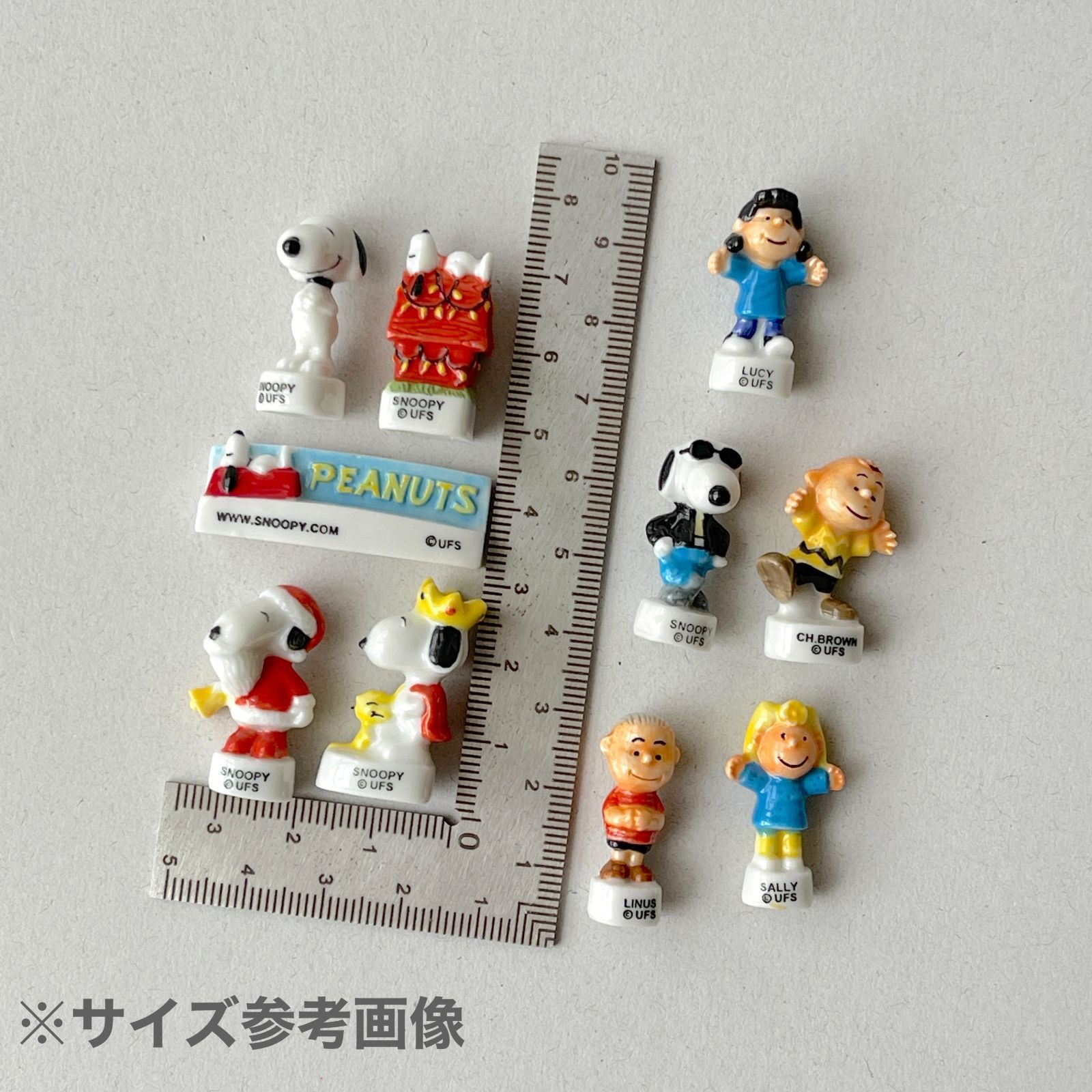 フェーヴ チャーリーブラウン スヌーピー プチモデル 2003年 フランス