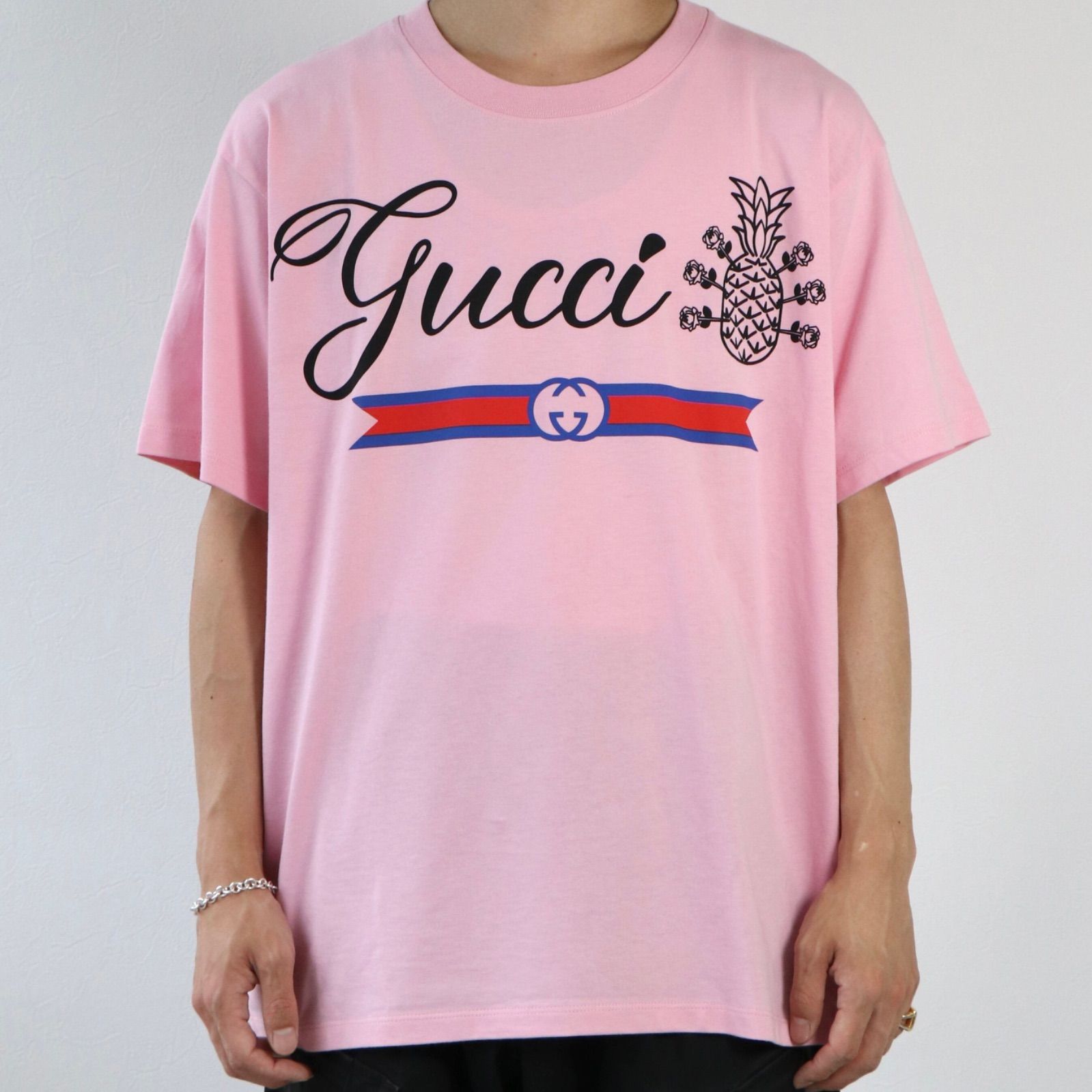 GUCCI パイナップルロゴ プリント Tシャツ ピンク グッチ 春夏 - メルカリ