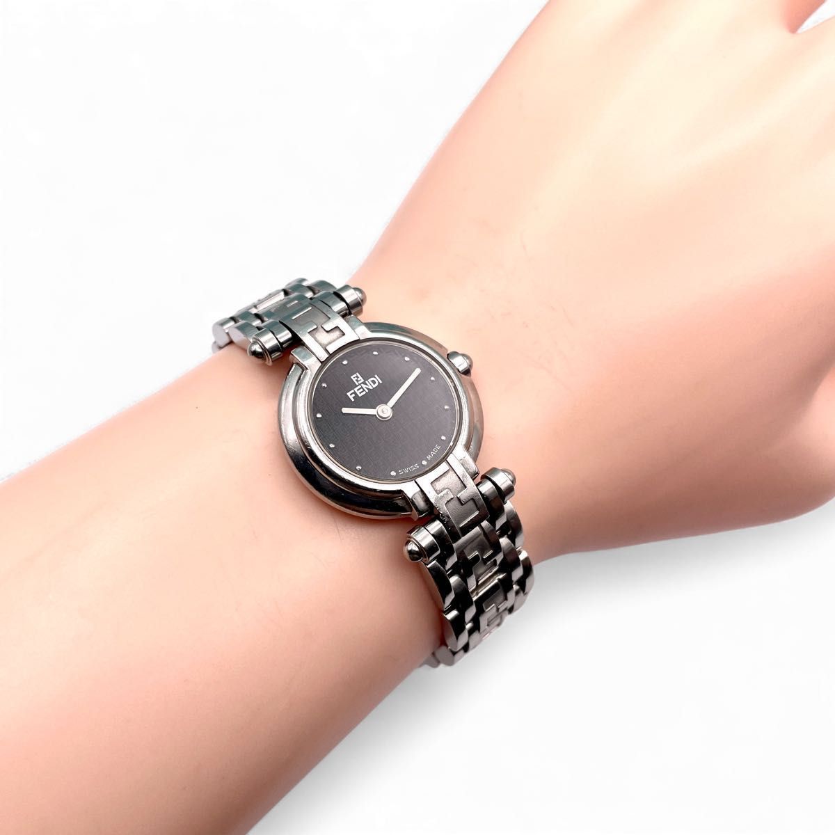 美品 □ 稼働FENDI フェンディ 750L オロロジ ズッカ 黒文字盤