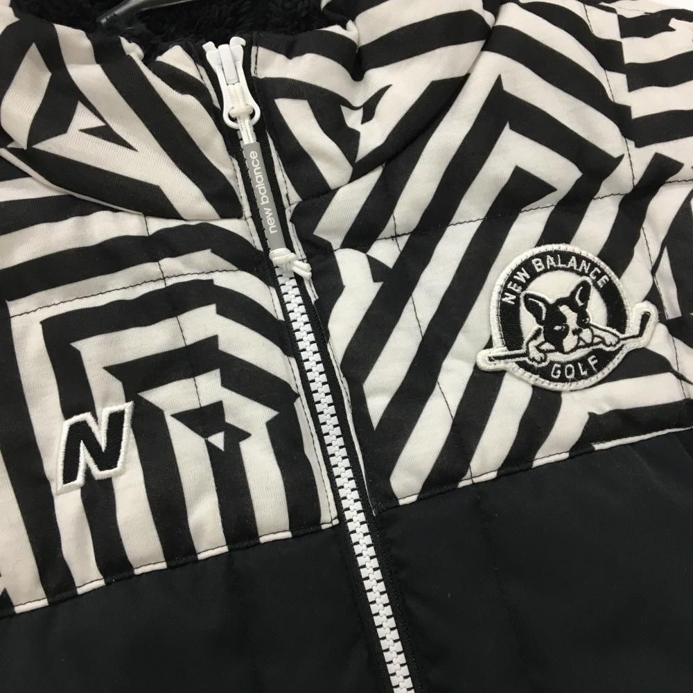 美品】ニューバランスゴルフ 中綿ベスト 黒×白 上部柄 ロゴワッペン