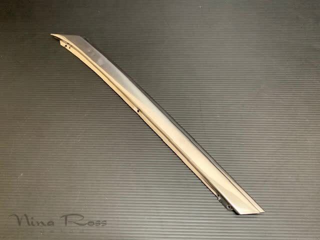 63 64 インパラ ハードトップ フロントピラーモール ゴールド 63 64 インパラ ハードトップ フロントピラーモール ゴールド 1/64