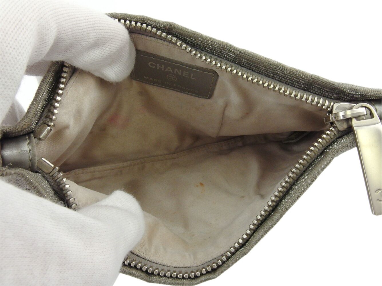 【X'masセール★30%OFF】シャネル CHANEL ポーチニュートラベルライン オールドシャネル グレー 灰色 シルバー レディース 中古 最大30％OFF☆新春セール】シャネル CHANEL ポーチ ニュートラベル