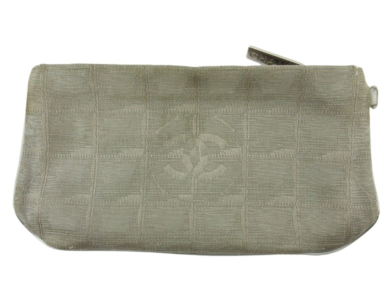 【X'masセール★30%OFF】シャネル CHANEL ポーチニュートラベルライン オールドシャネル グレー 灰色 シルバー レディース 中古 最大30％OFF☆新春セール】シャネル CHANEL ポーチ ニュートラベル