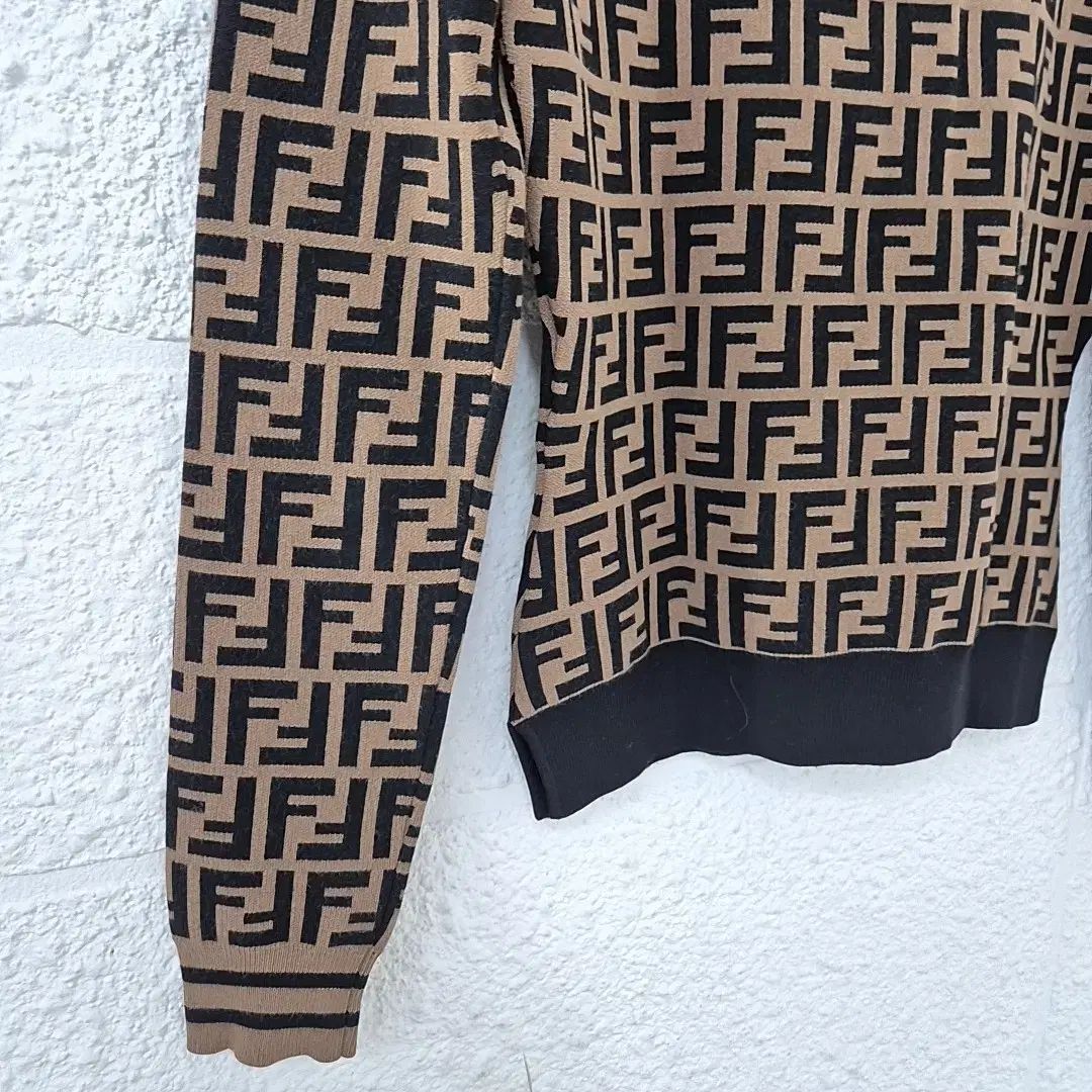 フェンディ FF ロゴ モチーフ セーター ニット (36) - メルカリ