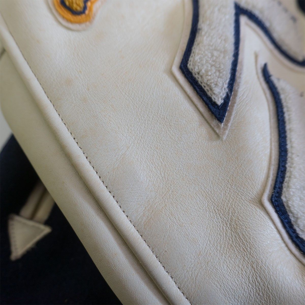 雰囲気抜群】WHITESVILLE【フルデコ レザースリーブ スタジャン】40