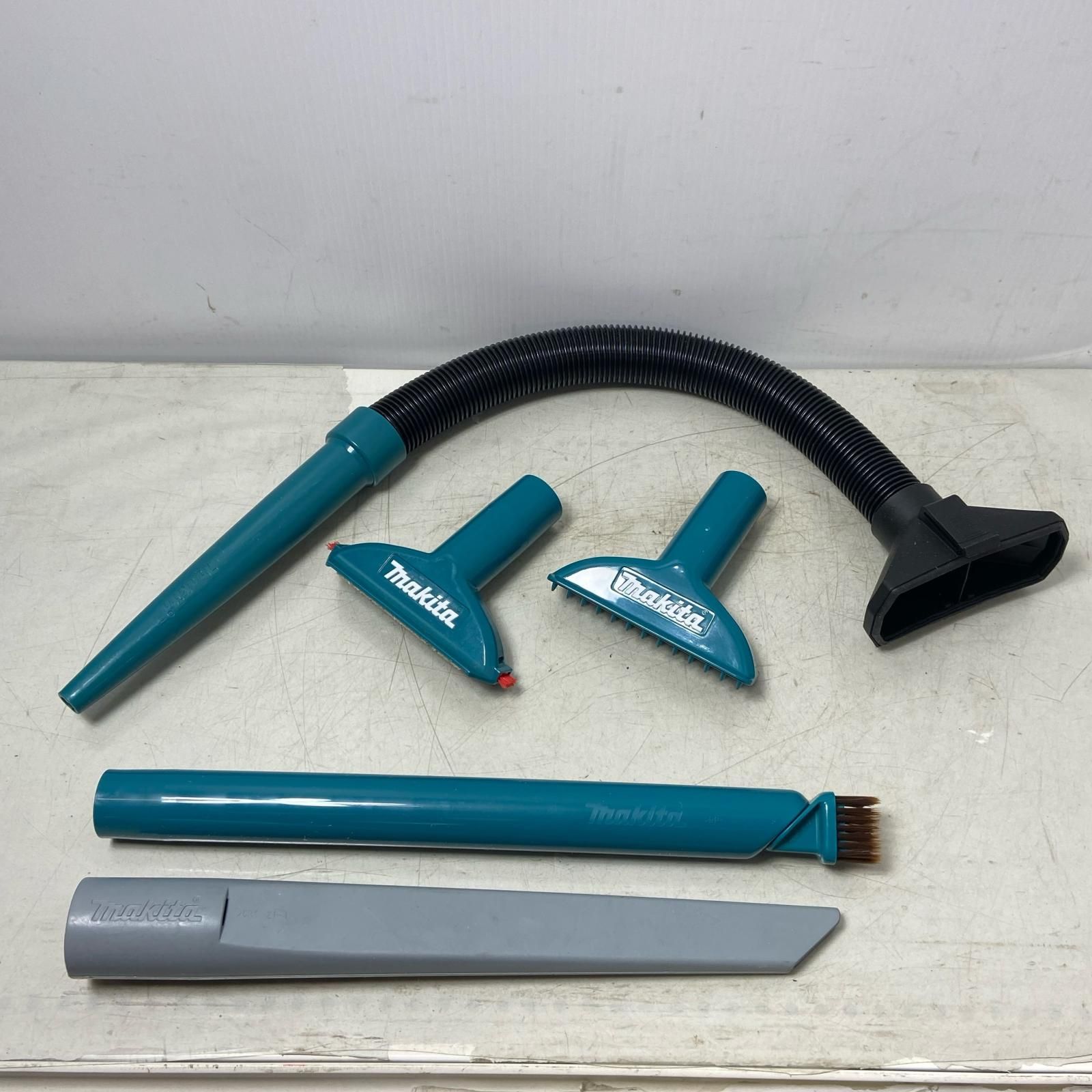  ΦΦMAKITA マキタ 18 V 充電式クリーナ バッテリ 付 CL 184 D ブルー その他 電動工具 エア工具