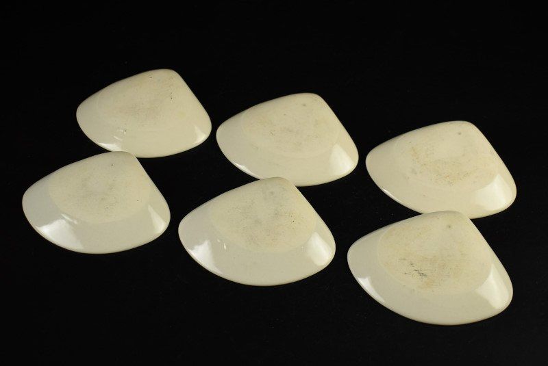 蔵C 9105 c 2 色絵 御内裏雛人形文 貝型 小皿 豆皿 六客