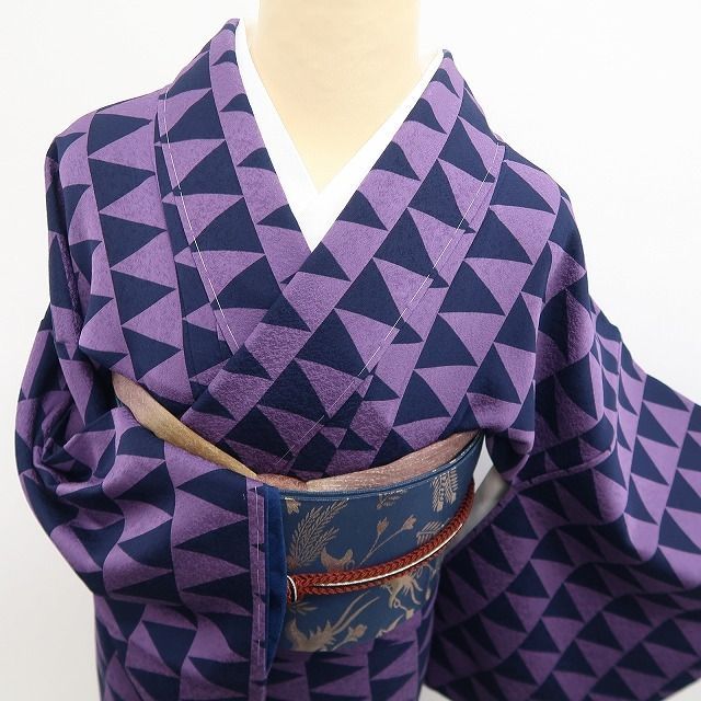 ❁tomihisa❁新品 斉藤三才 落款 幾何学模様 着物 正絹 仕付け糸付