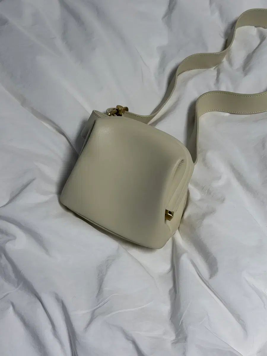 OSOI オソイ ミニブロト_クリーム