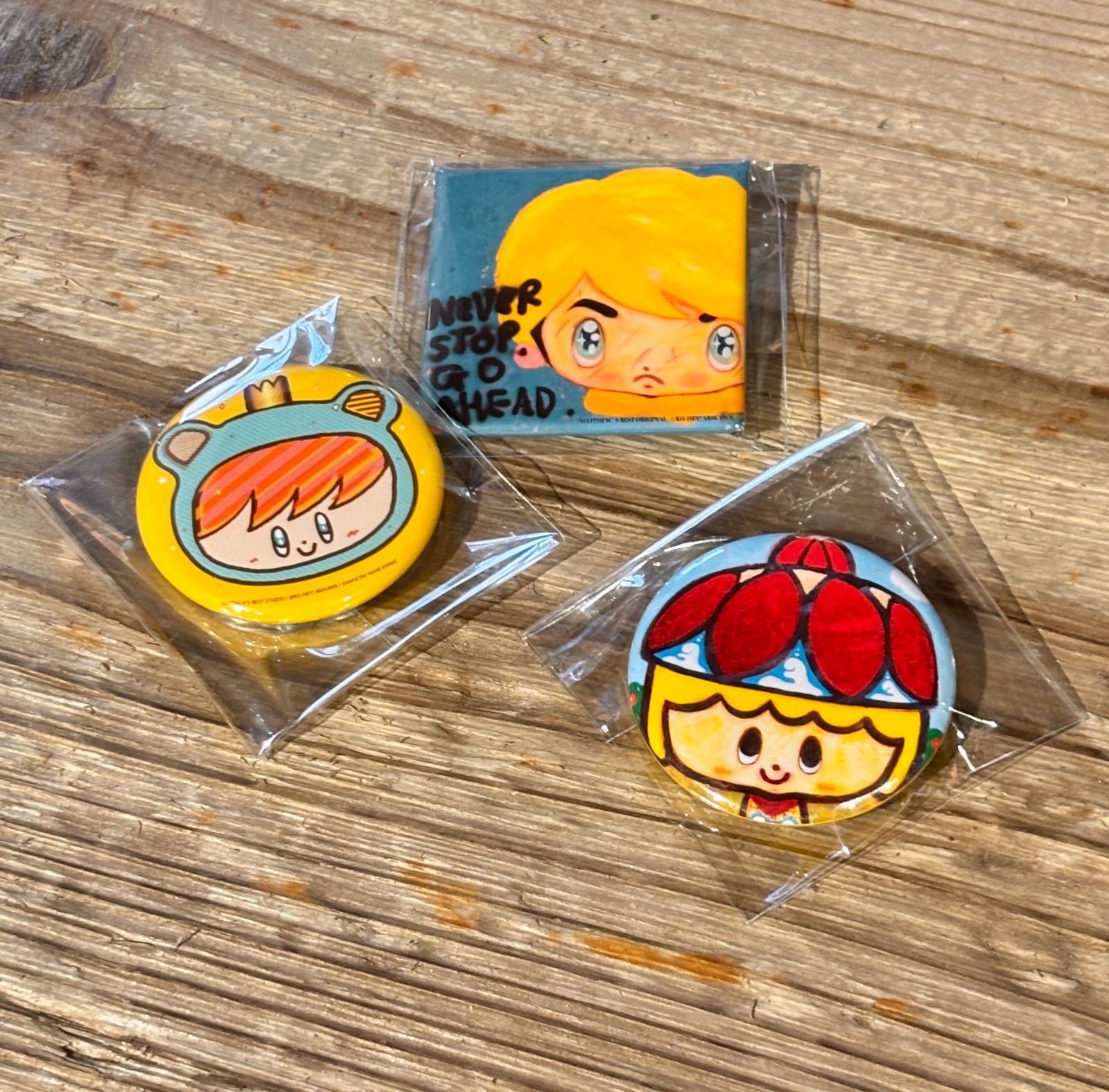 公式】アリカワコウヘイ 缶バッチ3個セット - メルカリ