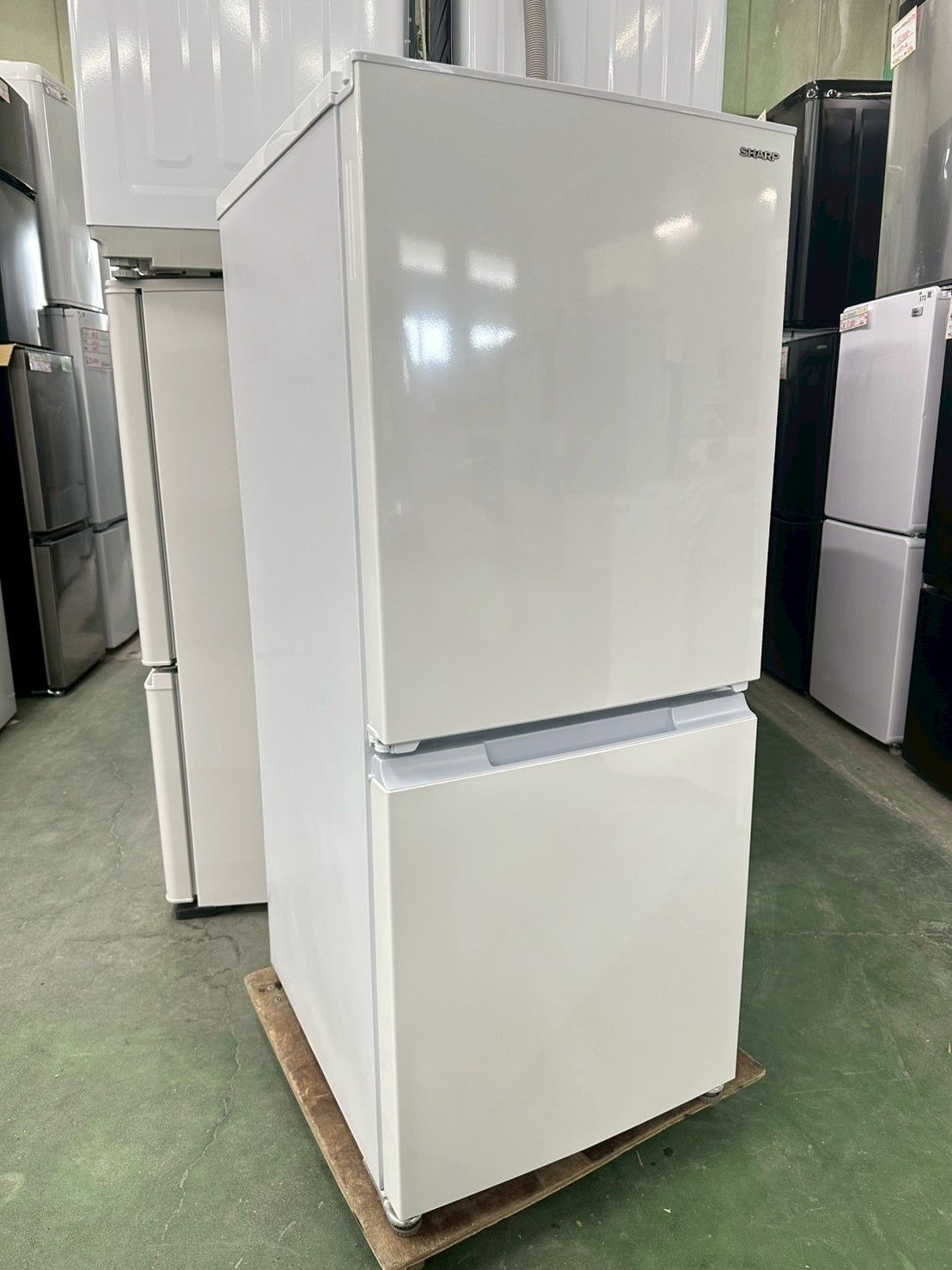 大阪送料無料☆3か月保障付き☆冷蔵庫☆シャープ☆2ドア☆2022年☆SJ