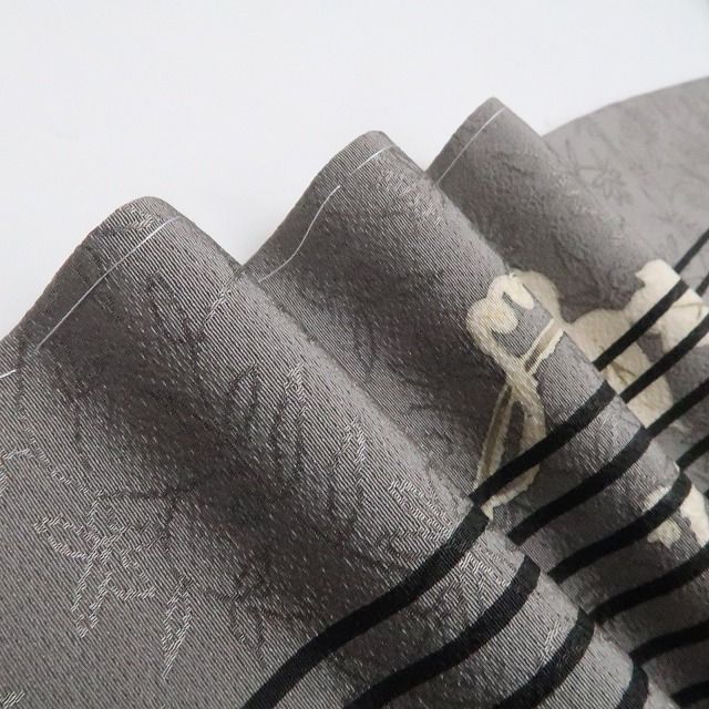 ❁tomihisa❁ 蔦 縦縞 着物 正絹 仕付け糸付 ワイドサイズ スッキリと装い蔦の縁起を込めて 付下げ 7384