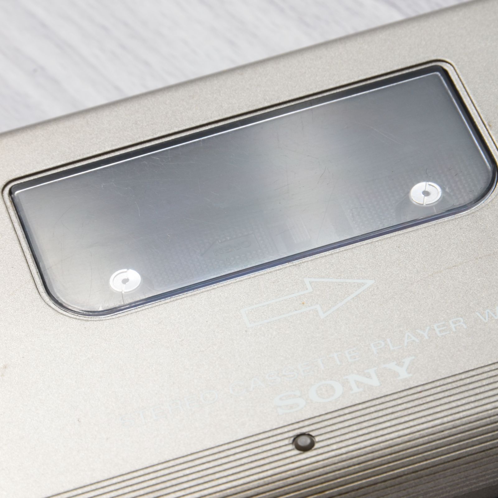  SONY WALKMAN WM 2 カセットウォークマン シルバー ケース付 整備済 TY 401 カセットプレーヤー ポータブルプレーヤー