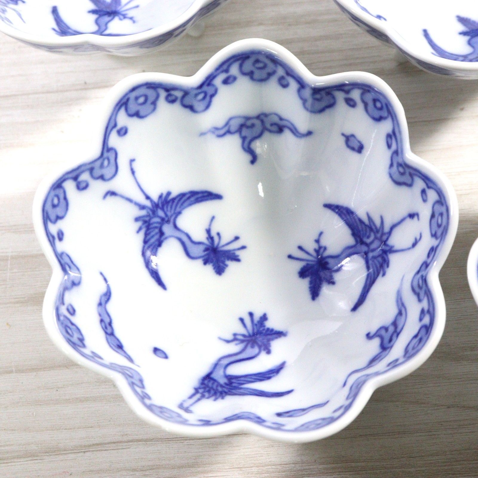 ト足】 有田焼 瑞峯窯 三つ足 小鉢揃 5客セット 染付 足付き輪花鉢 和