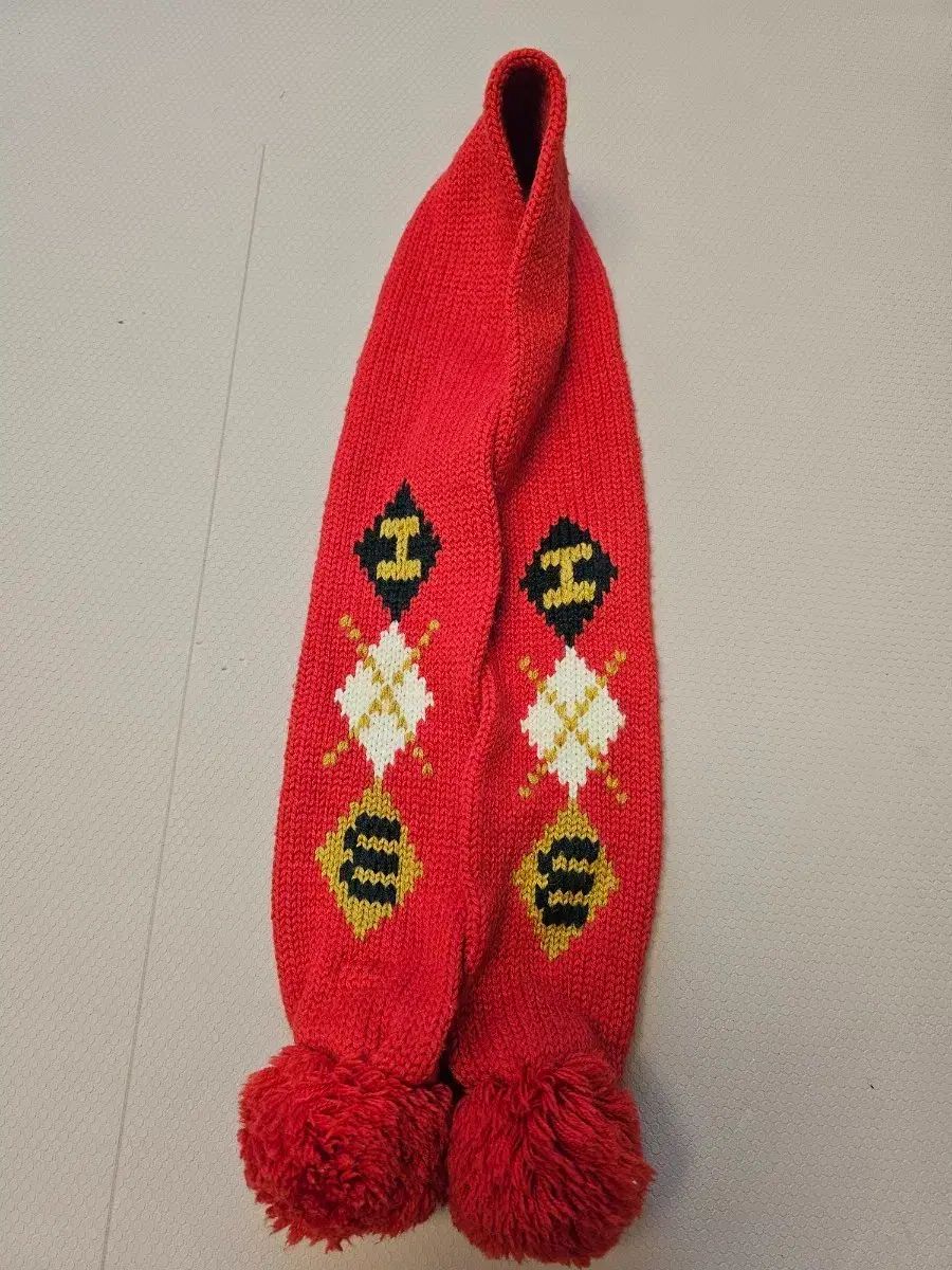 ミッキーハウス マフラー