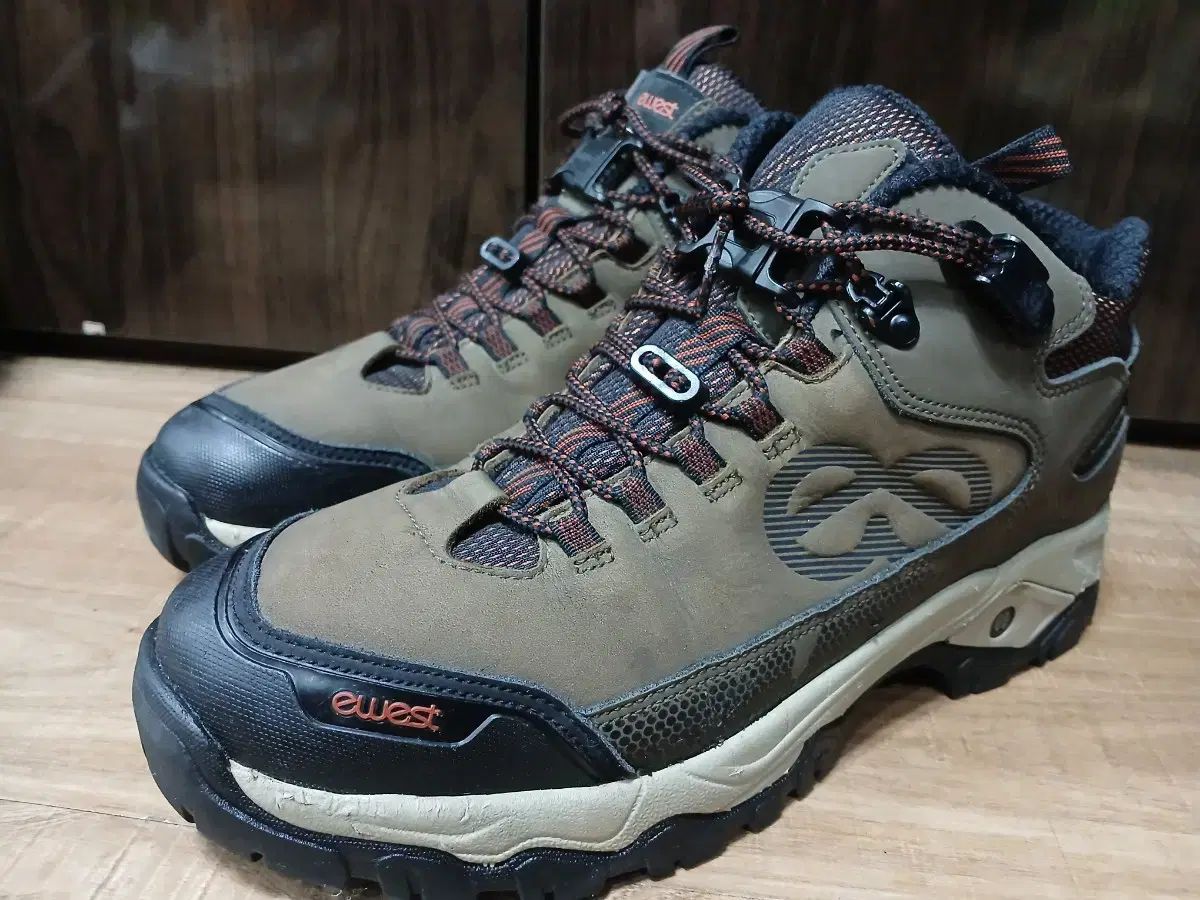 ewest イウェスト 登山靴 ブラウン 275 mm
