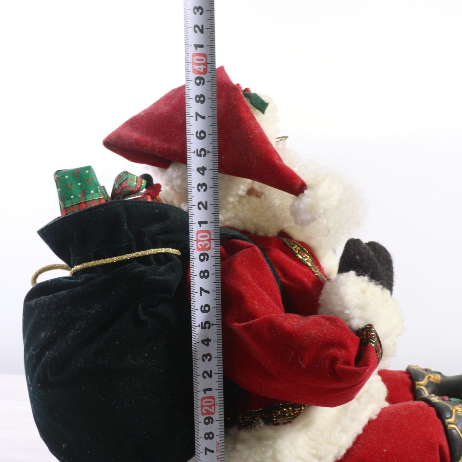 サンタさん ト足】 HOLIDAY CREATIONS ANIMATED FIUGURE MUSICAL SANTA ON SLED