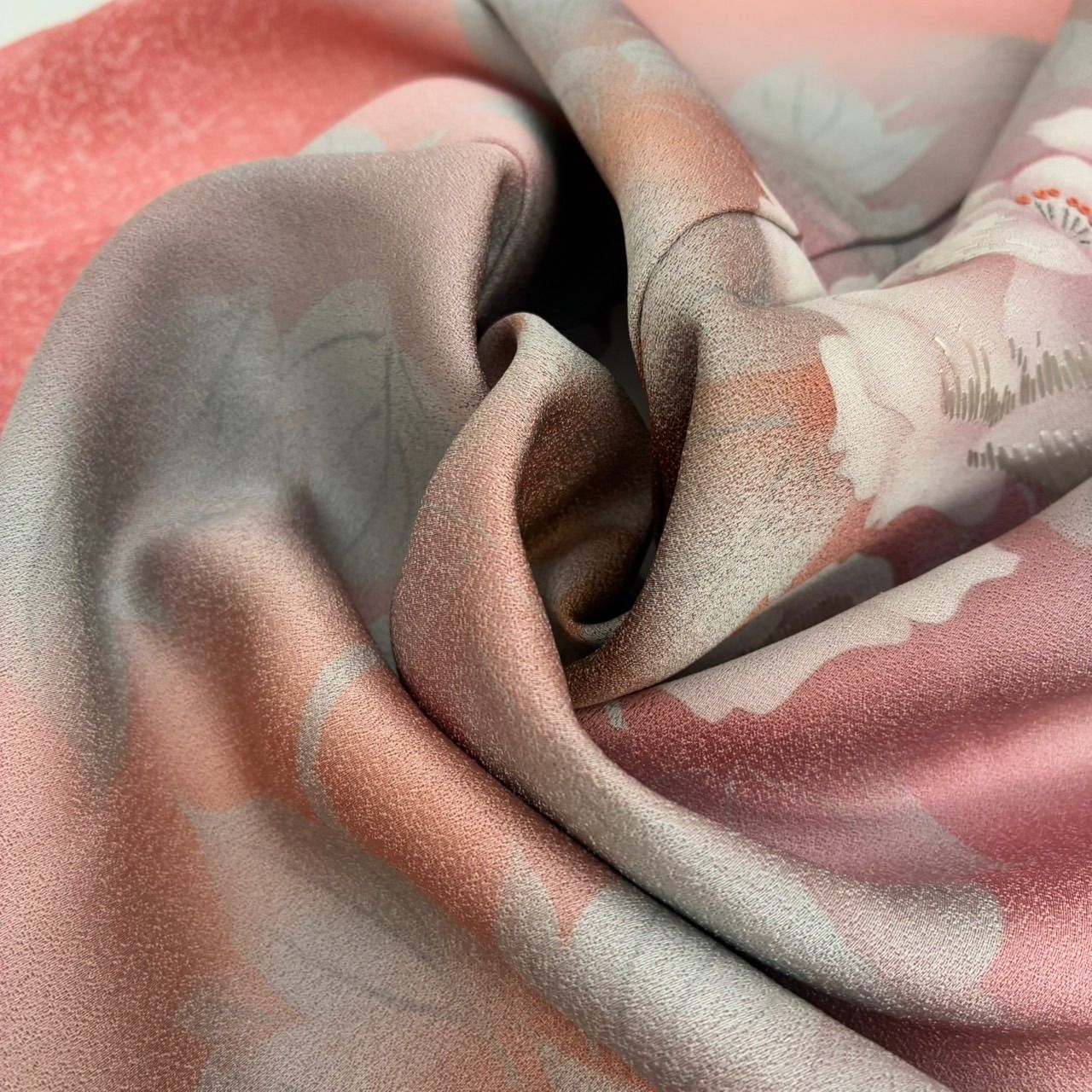 付下げ 上品な花柄 叩き染 裄65.5 紋無し 訪問着 正絹 着物 MK-2240